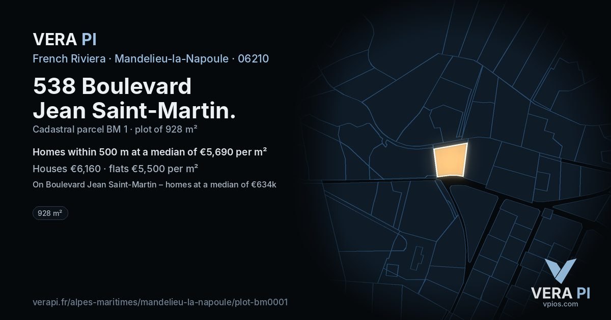 538 Boulevard Jean Saint-Martin, Mandelieu-la-Napoule at night – the plot lit, the parcels around coloured by the prices near them