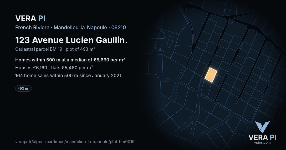 123 Avenue Lucien Gaullin, Mandelieu-la-Napoule at night – the plot lit, the parcels around coloured by the prices near them