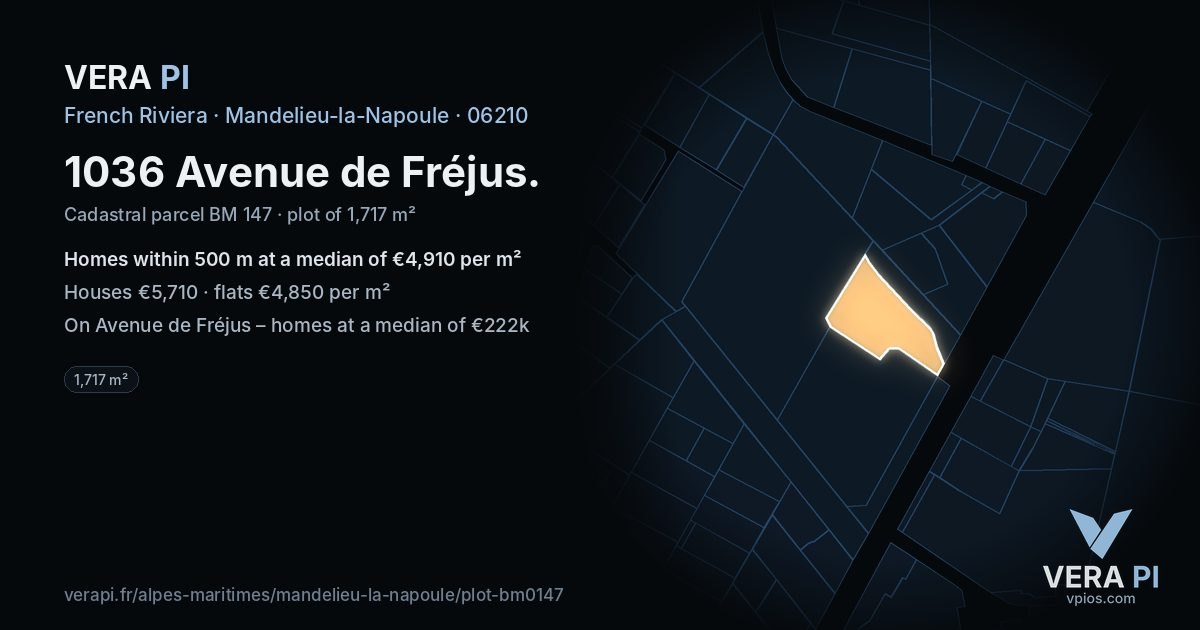 1036 Avenue de Fréjus, Mandelieu-la-Napoule at night – the plot lit, the parcels around coloured by the prices near them