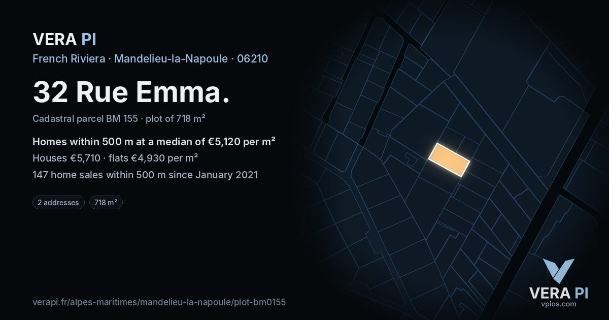 32 Rue Emma, Mandelieu-la-Napoule at night – the plot lit, the parcels around coloured by the prices near them