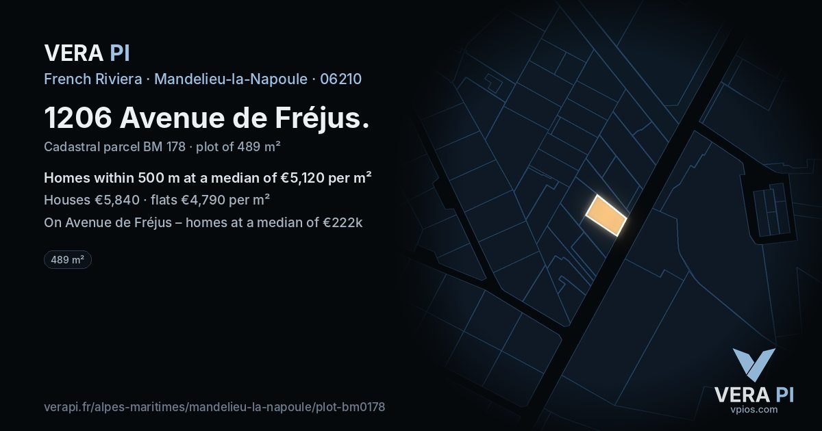 1206 Avenue de Fréjus, Mandelieu-la-Napoule at night – the plot lit, the parcels around coloured by the prices near them