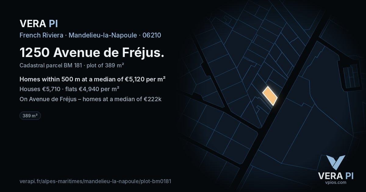 1250 Avenue de Fréjus, Mandelieu-la-Napoule at night – the plot lit, the parcels around coloured by the prices near them
