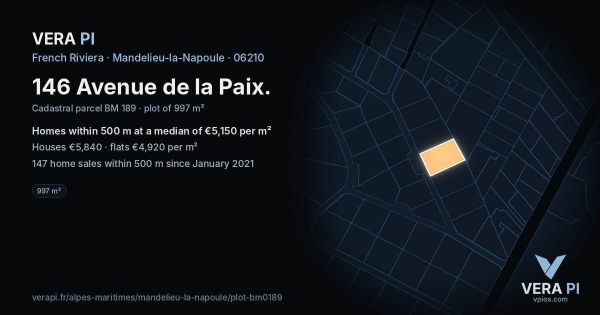 146 Avenue de la Paix, Mandelieu-la-Napoule at night – the plot lit, the parcels around coloured by the prices near them