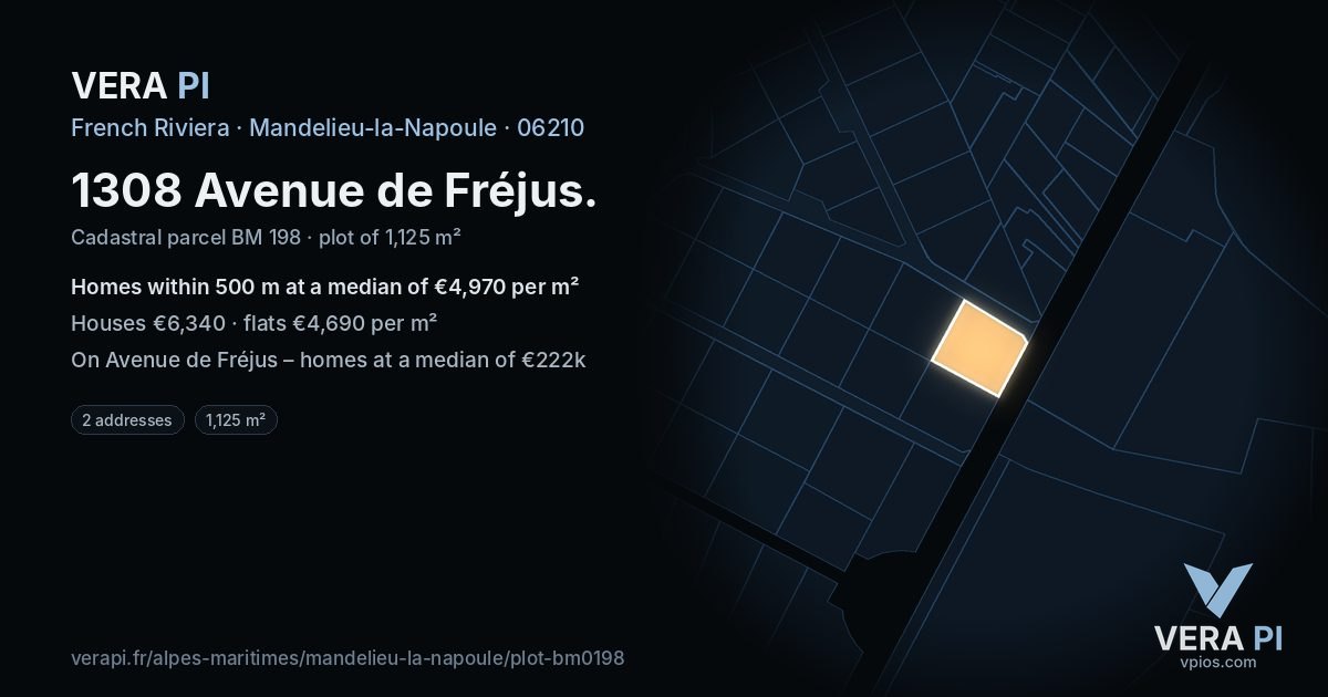 1308 Avenue de Fréjus, Mandelieu-la-Napoule at night – the plot lit, the parcels around coloured by the prices near them