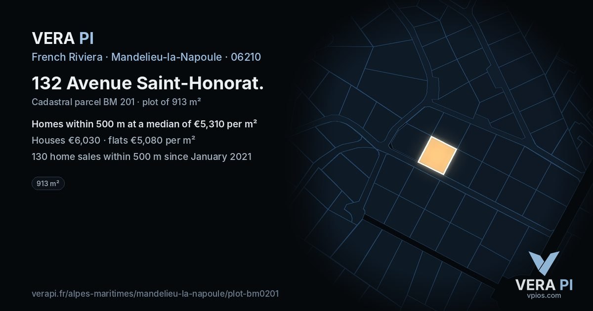 132 Avenue Saint-Honorat, Mandelieu-la-Napoule at night – the plot lit, the parcels around coloured by the prices near them