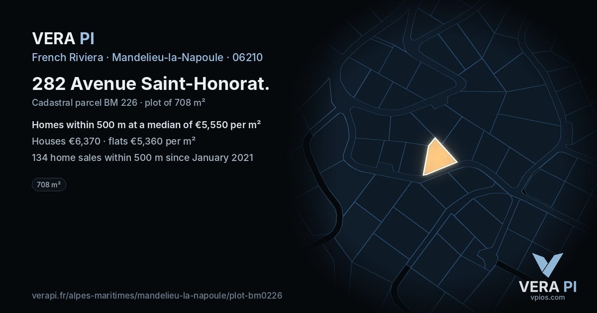 282 Avenue Saint-Honorat, Mandelieu-la-Napoule at night – the plot lit, the parcels around coloured by the prices near them