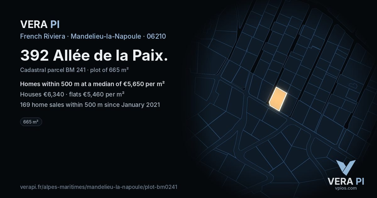 392 Allée de la Paix, Mandelieu-la-Napoule at night – the plot lit, the parcels around coloured by the prices near them