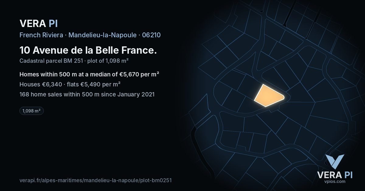 10 Avenue de la Belle France, Mandelieu-la-Napoule at night – the plot lit, the parcels around coloured by the prices near them