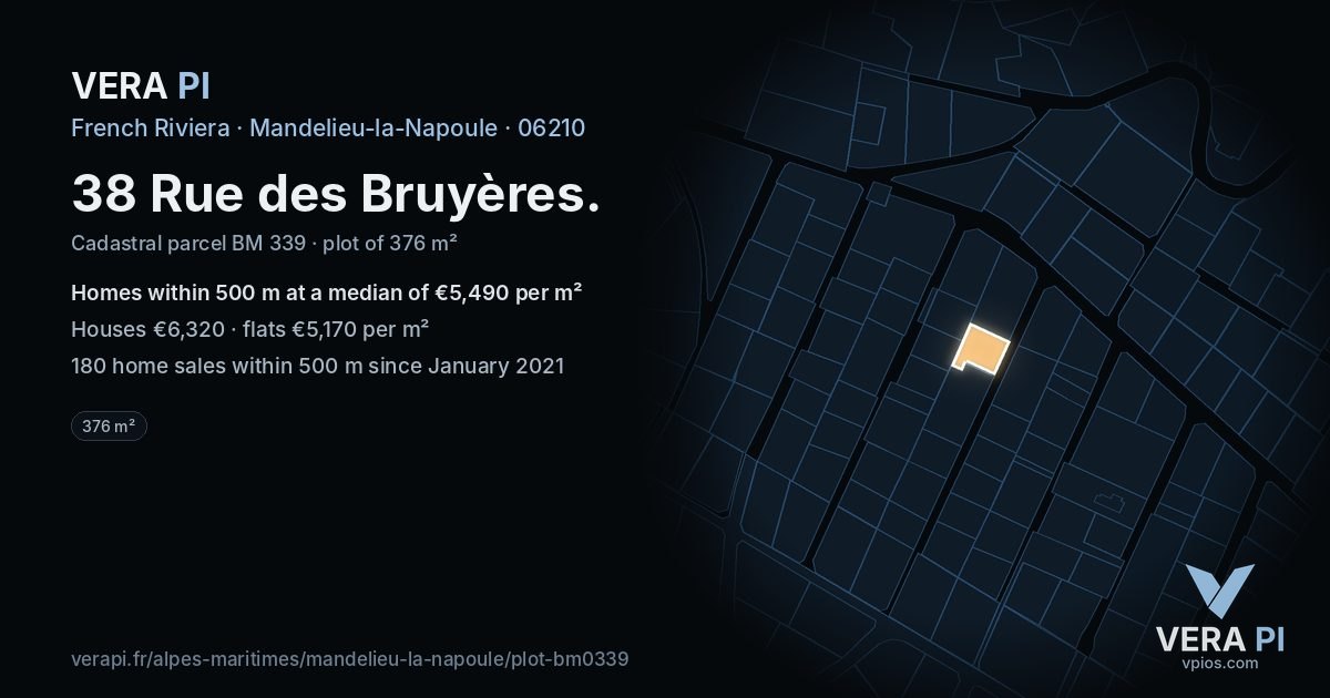 38 Rue des Bruyères, Mandelieu-la-Napoule at night – the plot lit, the parcels around coloured by the prices near them