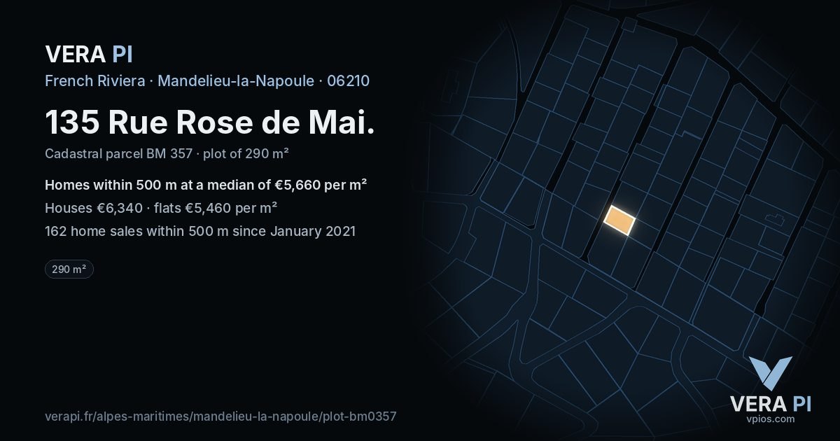 135 Rue Rose de Mai, Mandelieu-la-Napoule at night – the plot lit, the parcels around coloured by the prices near them