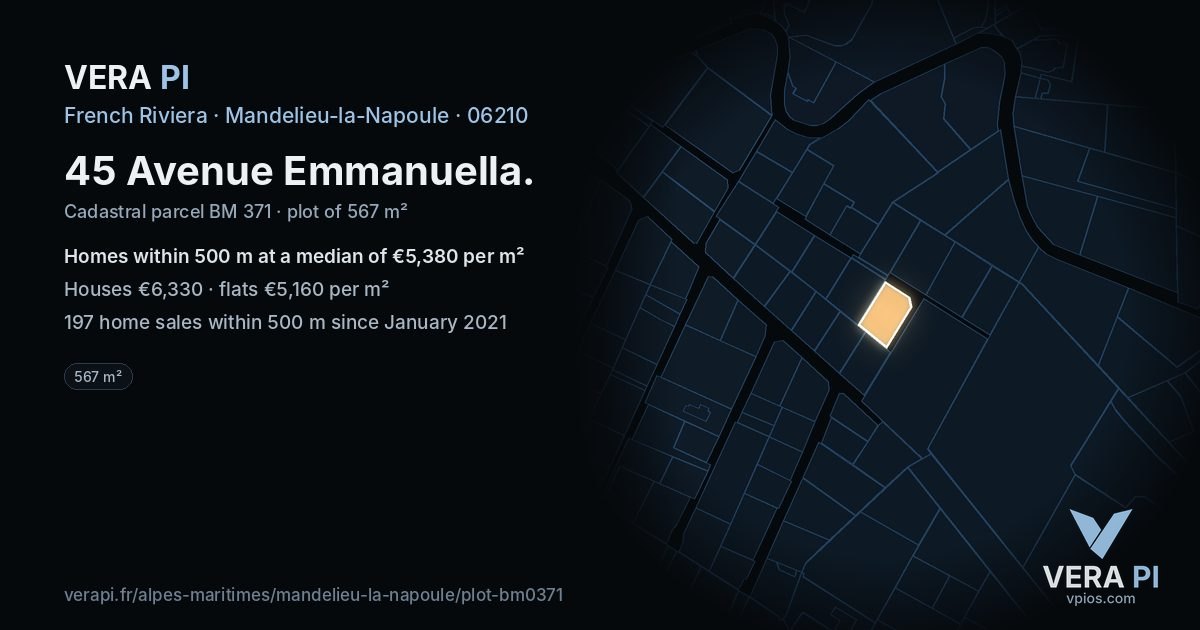 45 Avenue Emmanuella, Mandelieu-la-Napoule at night – the plot lit, the parcels around coloured by the prices near them