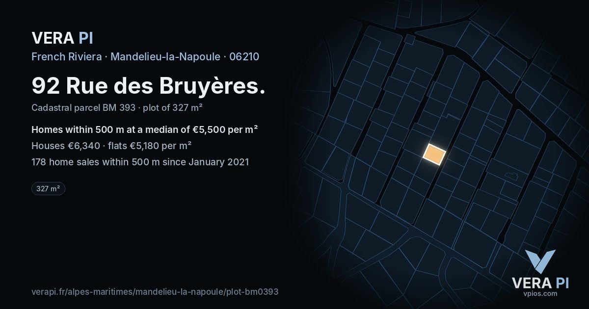 92 Rue des Bruyères, Mandelieu-la-Napoule at night – the plot lit, the parcels around coloured by the prices near them