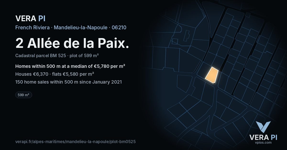 2 Allée de la Paix, Mandelieu-la-Napoule at night – the plot lit, the parcels around coloured by the prices near them