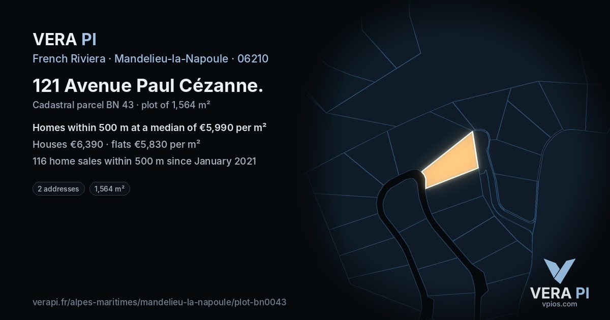 121 Avenue Paul Cézanne, Mandelieu-la-Napoule at night – the plot lit, the parcels around coloured by the prices near them