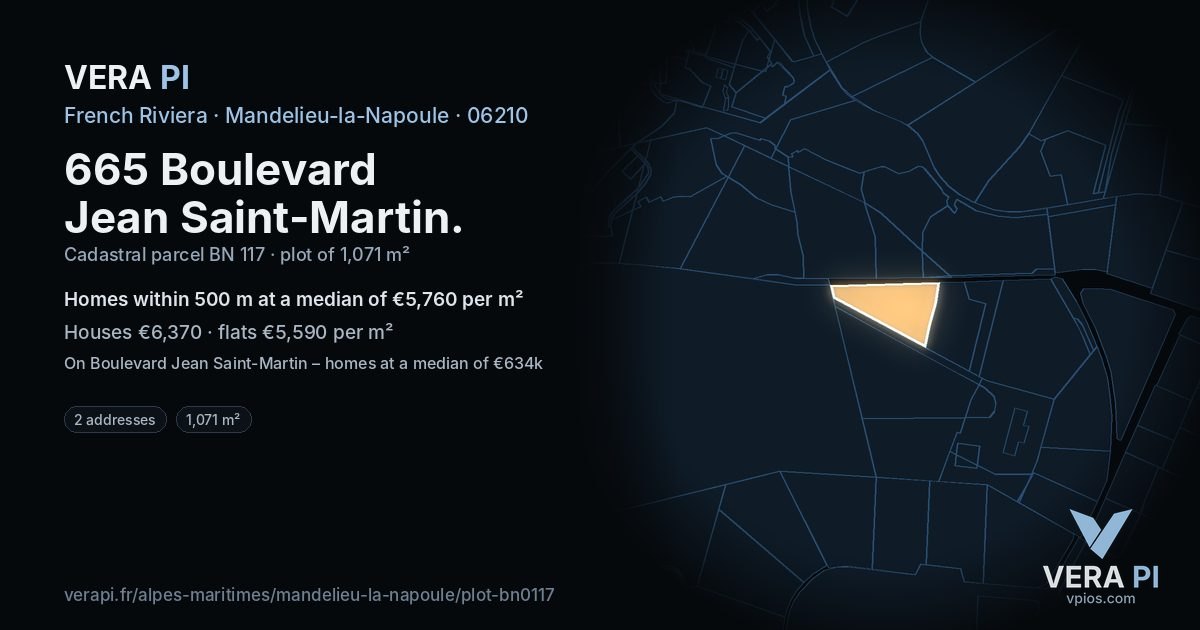 665 Boulevard Jean Saint-Martin, Mandelieu-la-Napoule at night – the plot lit, the parcels around coloured by the prices near them