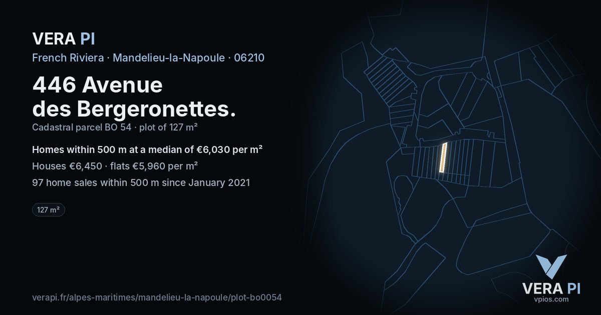 446 Avenue des Bergeronettes, Mandelieu-la-Napoule at night – the plot lit, the parcels around coloured by the prices near them