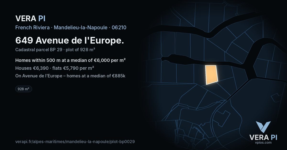 649 Avenue de l'Europe, Mandelieu-la-Napoule at night – the plot lit, the parcels around coloured by the prices near them