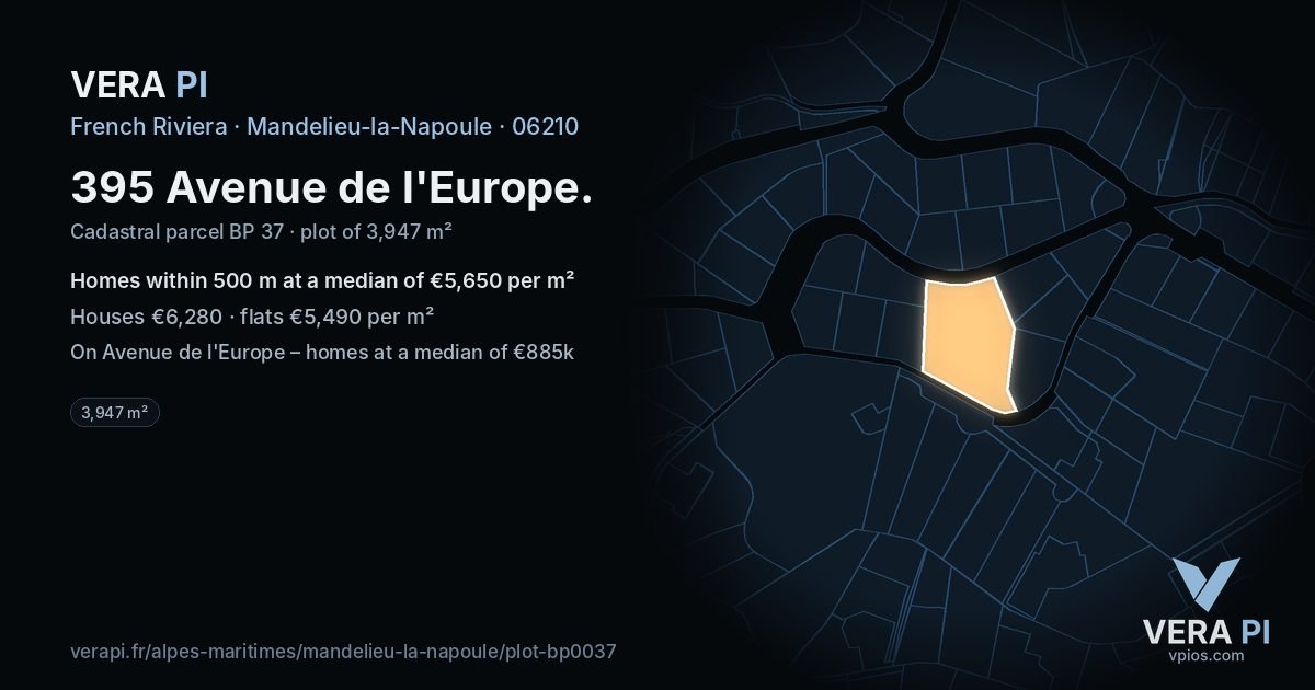 395 Avenue de l'Europe, Mandelieu-la-Napoule at night – the plot lit, the parcels around coloured by the prices near them