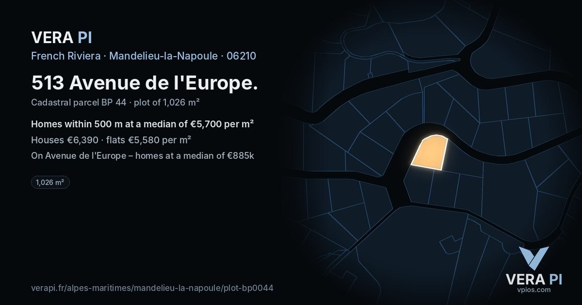 513 Avenue de l'Europe, Mandelieu-la-Napoule at night – the plot lit, the parcels around coloured by the prices near them