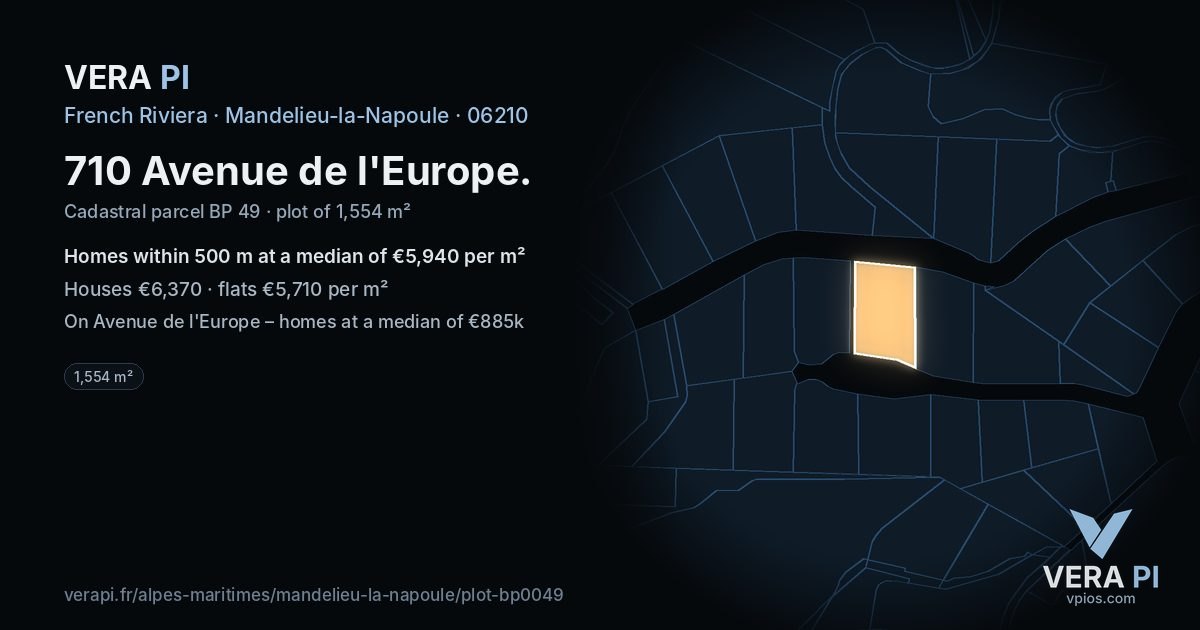 710 Avenue de l'Europe, Mandelieu-la-Napoule at night – the plot lit, the parcels around coloured by the prices near them