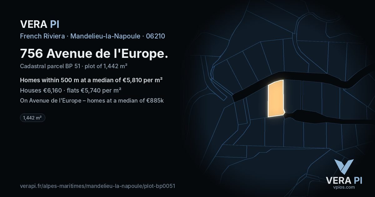 756 Avenue de l'Europe, Mandelieu-la-Napoule at night – the plot lit, the parcels around coloured by the prices near them
