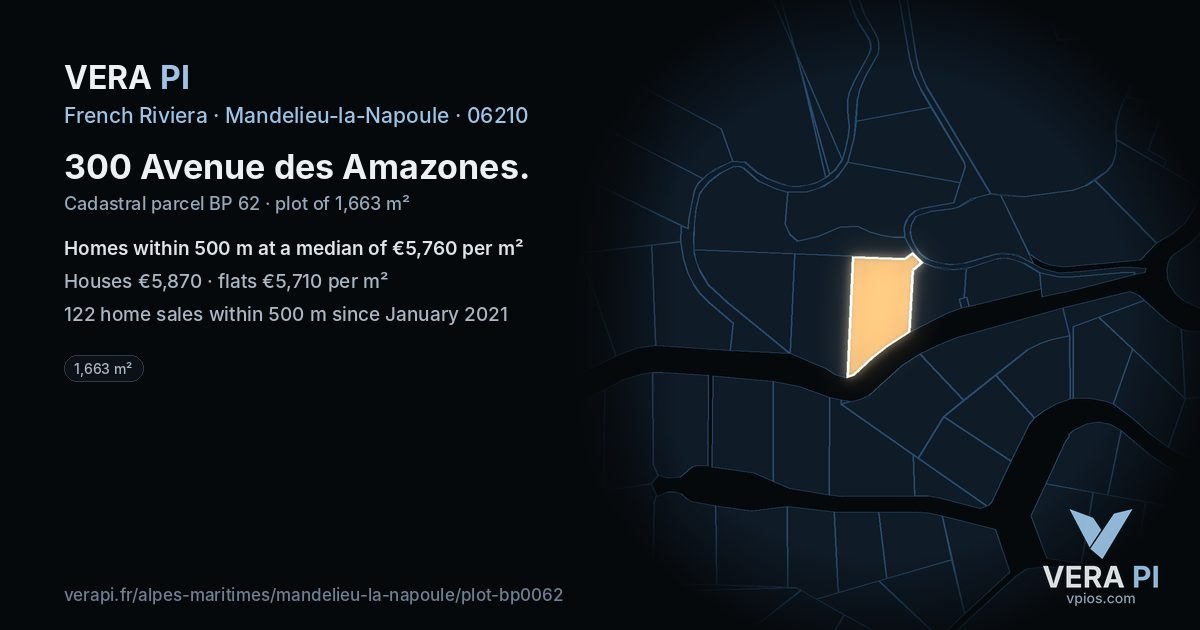 300 Avenue des Amazones, Mandelieu-la-Napoule at night – the plot lit, the parcels around coloured by the prices near them
