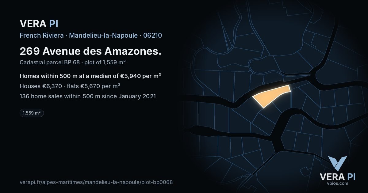 269 Avenue des Amazones, Mandelieu-la-Napoule at night – the plot lit, the parcels around coloured by the prices near them