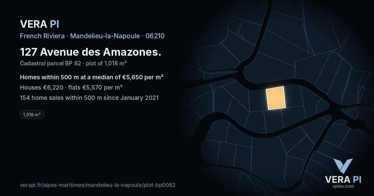 127 Avenue des Amazones, Mandelieu-la-Napoule at night – the plot lit, the parcels around coloured by the prices near them