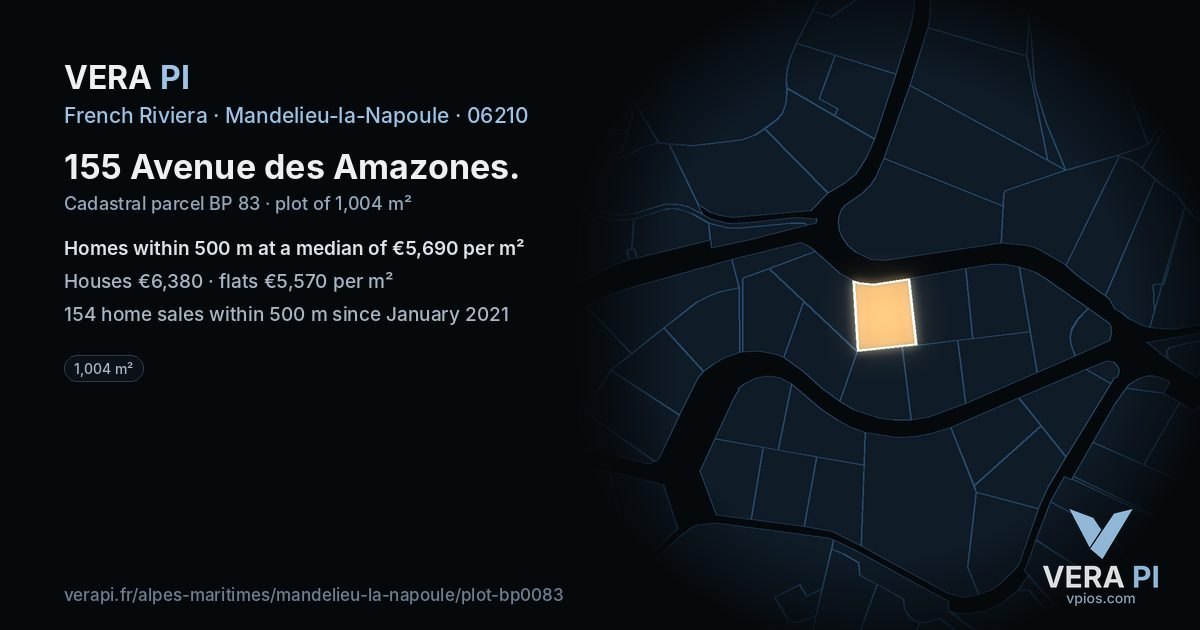 155 Avenue des Amazones, Mandelieu-la-Napoule at night – the plot lit, the parcels around coloured by the prices near them