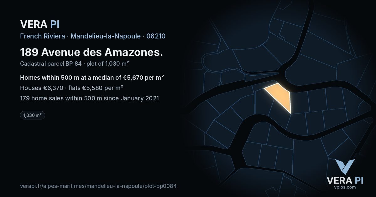 189 Avenue des Amazones, Mandelieu-la-Napoule at night – the plot lit, the parcels around coloured by the prices near them