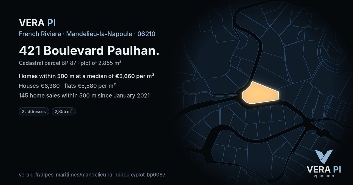 421 Boulevard Paulhan, Mandelieu-la-Napoule at night – the plot lit, the parcels around coloured by the prices near them