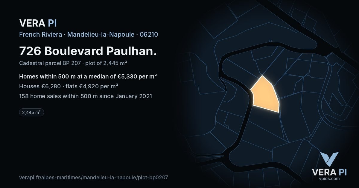 726 Boulevard Paulhan, Mandelieu-la-Napoule at night – the plot lit, the parcels around coloured by the prices near them
