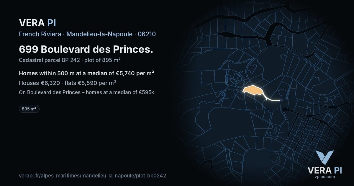 699 Boulevard des Princes, Mandelieu-la-Napoule at night – the plot lit, the parcels around coloured by the prices near them