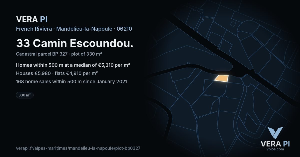 33 Camin Escoundou, Mandelieu-la-Napoule at night – the plot lit, the parcels around coloured by the prices near them