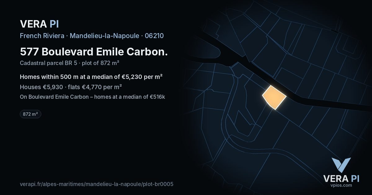 577 Boulevard Emile Carbon, Mandelieu-la-Napoule at night – the plot lit, the parcels around coloured by the prices near them