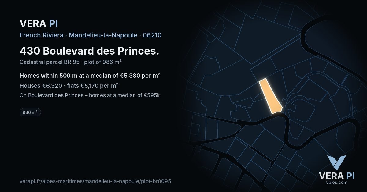 430 Boulevard des Princes, Mandelieu-la-Napoule at night – the plot lit, the parcels around coloured by the prices near them
