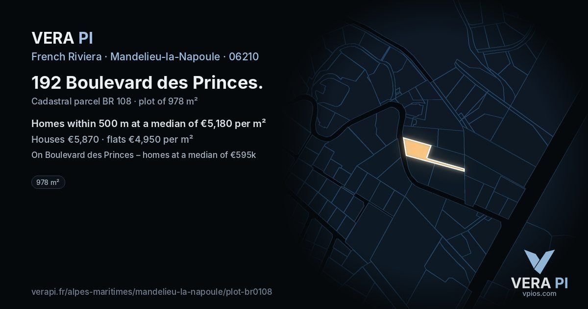 192 Boulevard des Princes, Mandelieu-la-Napoule at night – the plot lit, the parcels around coloured by the prices near them