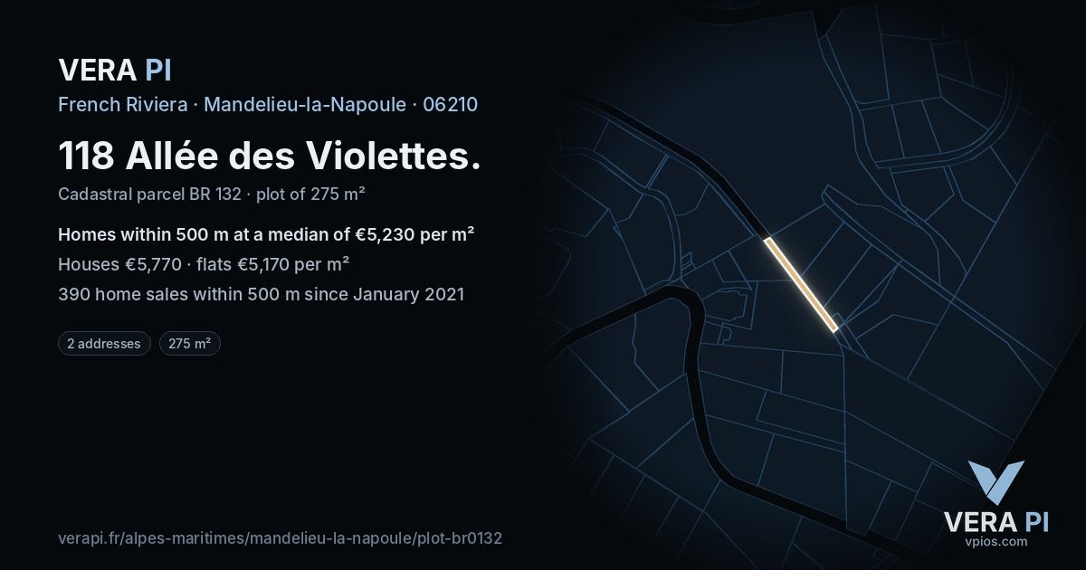 118 Allée des Violettes, Mandelieu-la-Napoule at night – the plot lit, the parcels around coloured by the prices near them