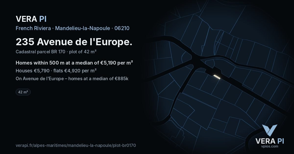 235 Avenue de l'Europe, Mandelieu-la-Napoule at night – the plot lit, the parcels around coloured by the prices near them