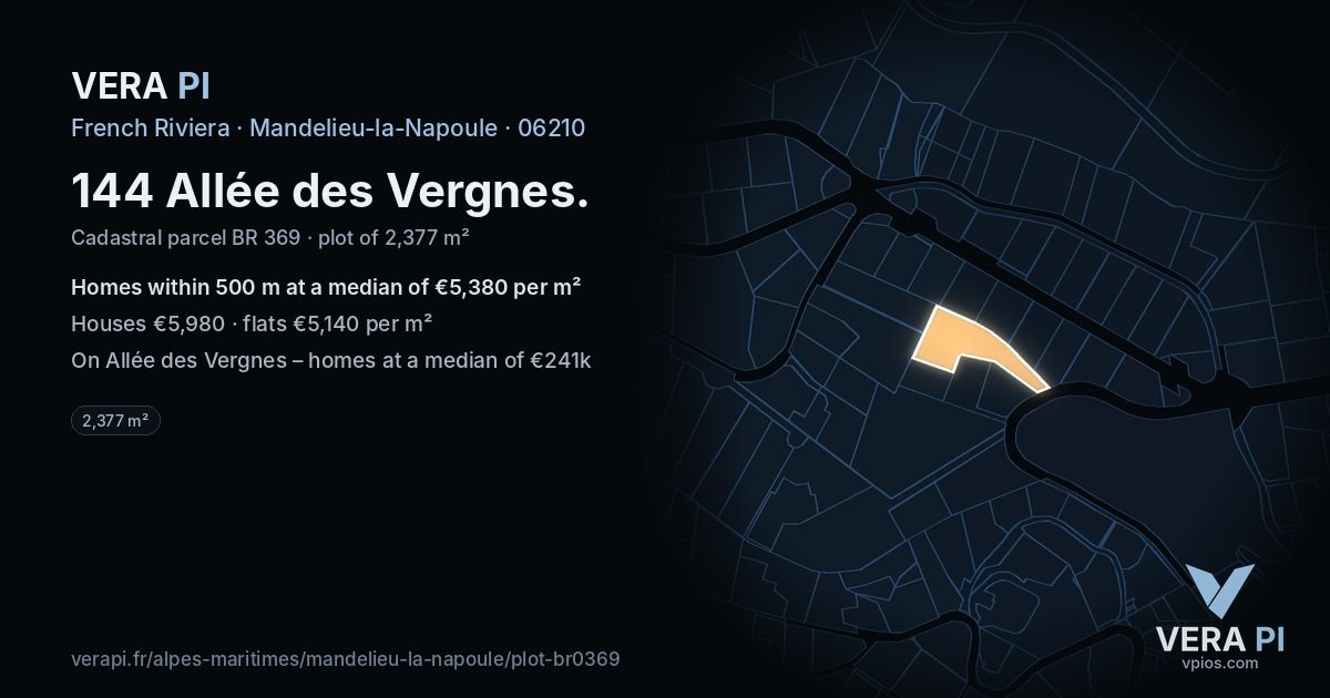 144 Allée des Vergnes, Mandelieu-la-Napoule at night – the plot lit, the parcels around coloured by the prices near them