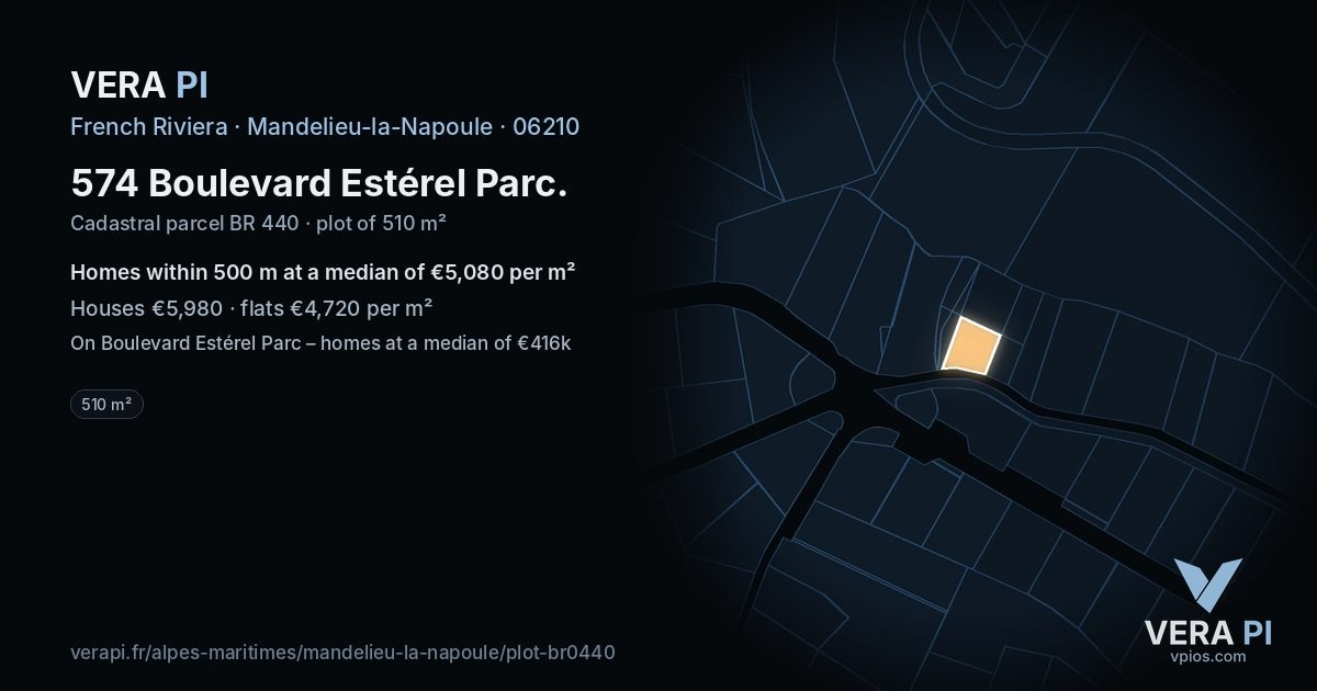 574 Boulevard Estérel Parc, Mandelieu-la-Napoule at night – the plot lit, the parcels around coloured by the prices near them