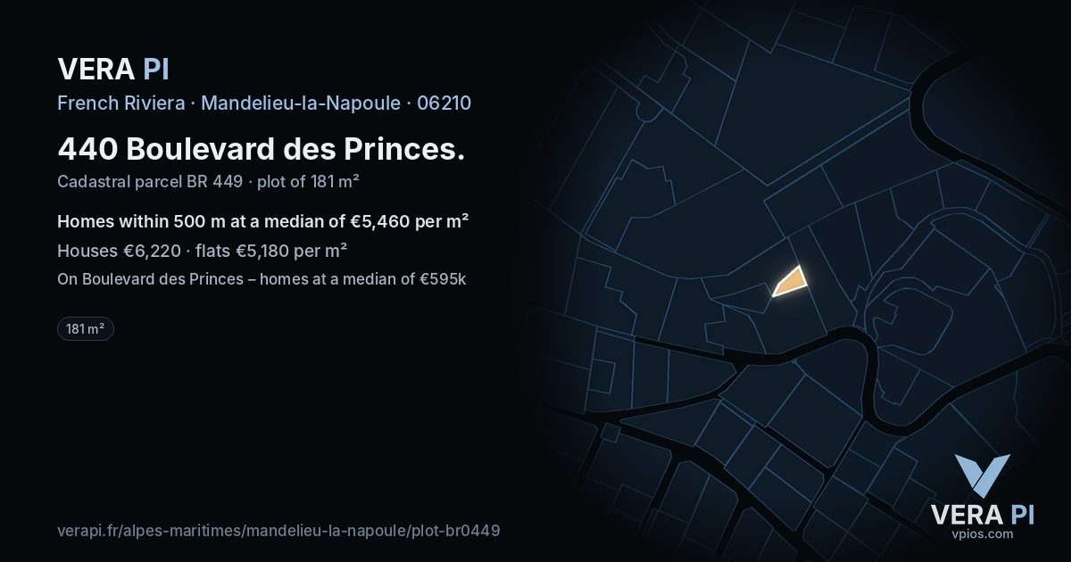 440 Boulevard des Princes, Mandelieu-la-Napoule at night – the plot lit, the parcels around coloured by the prices near them