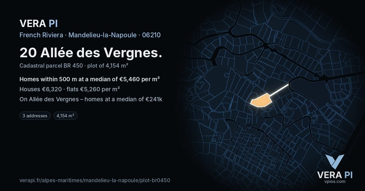 20 Allée des Vergnes, Mandelieu-la-Napoule at night – the plot lit, the parcels around coloured by the prices near them