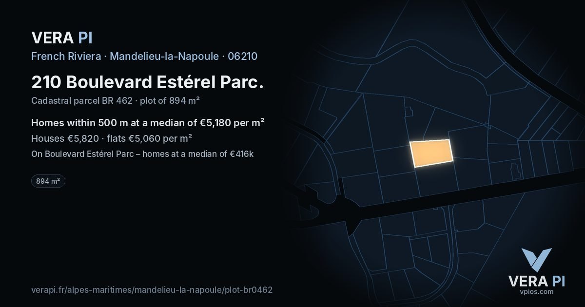 210 Boulevard Estérel Parc, Mandelieu-la-Napoule at night – the plot lit, the parcels around coloured by the prices near them