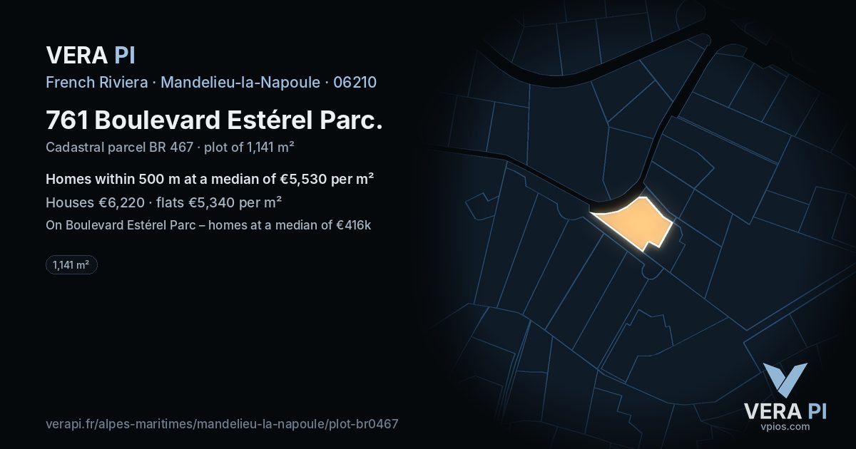 761 Boulevard Estérel Parc, Mandelieu-la-Napoule at night – the plot lit, the parcels around coloured by the prices near them