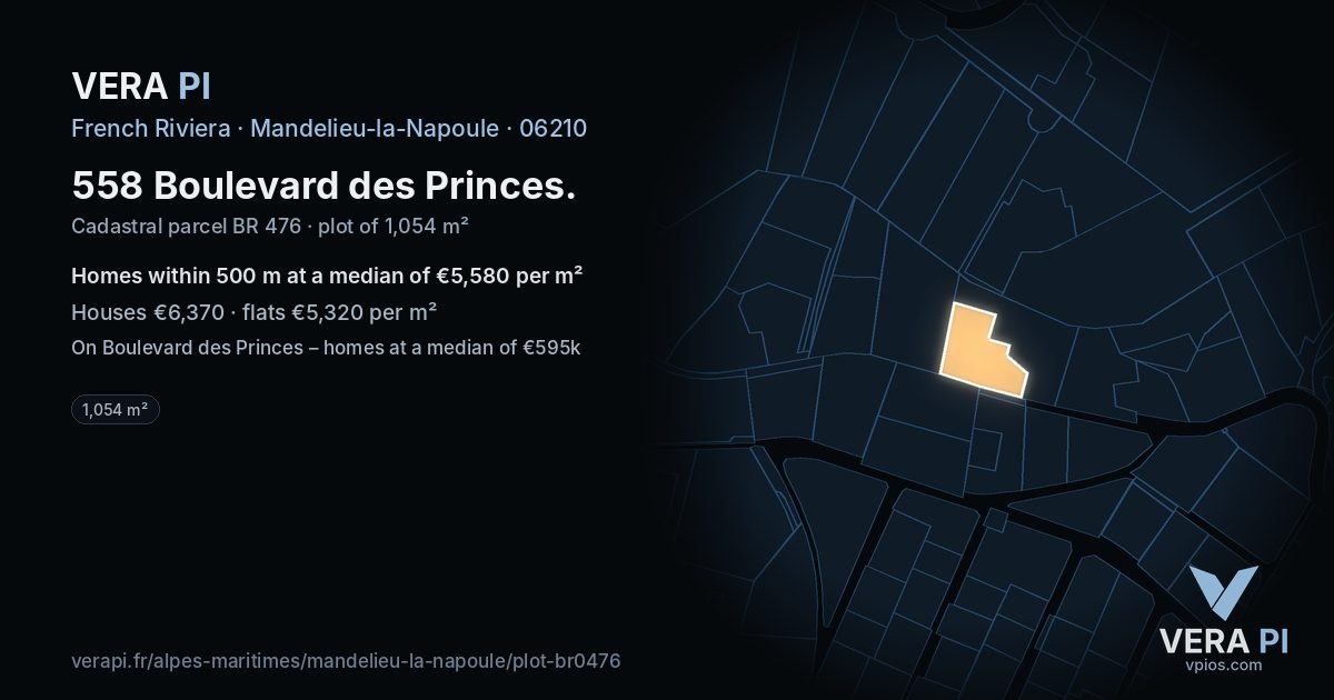558 Boulevard des Princes, Mandelieu-la-Napoule at night – the plot lit, the parcels around coloured by the prices near them
