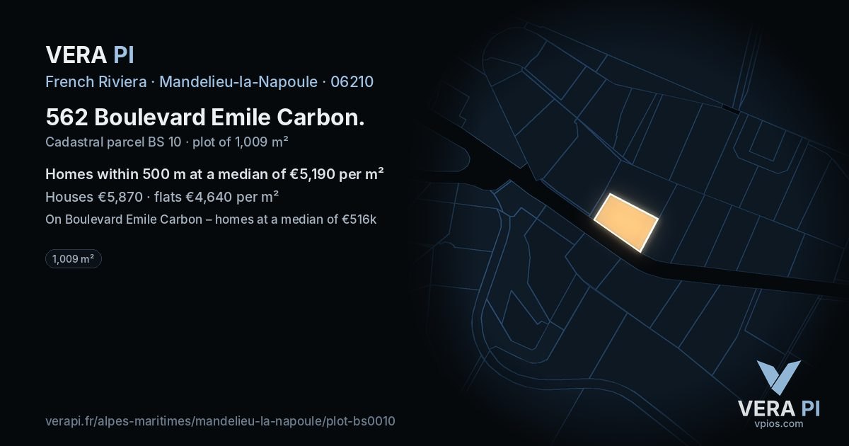 562 Boulevard Emile Carbon, Mandelieu-la-Napoule at night – the plot lit, the parcels around coloured by the prices near them