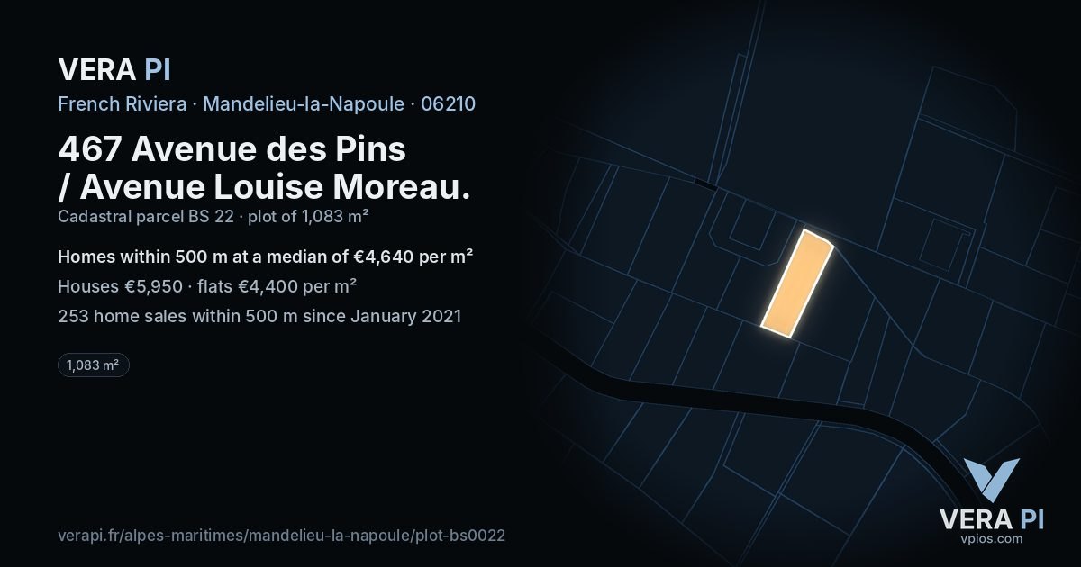 467 Avenue des Pins / Avenue Louise Moreau, Mandelieu-la-Napoule at night – the plot lit, the parcels around coloured by the prices near them