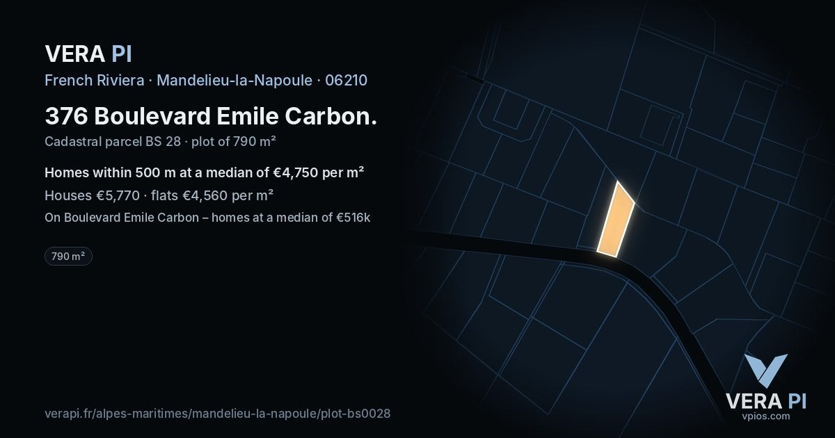 376 Boulevard Emile Carbon, Mandelieu-la-Napoule at night – the plot lit, the parcels around coloured by the prices near them