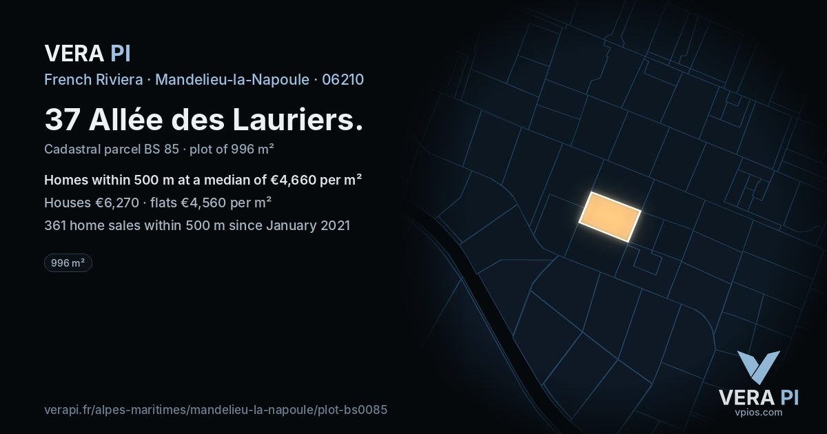 37 Allée des Lauriers, Mandelieu-la-Napoule at night – the plot lit, the parcels around coloured by the prices near them